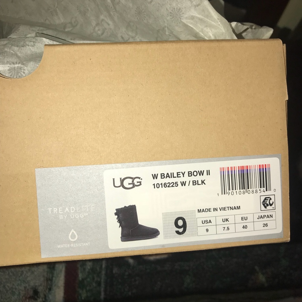 ⭐️SOLD⭐️  UGG Bailey bow winter boots - Picture 6 of 8